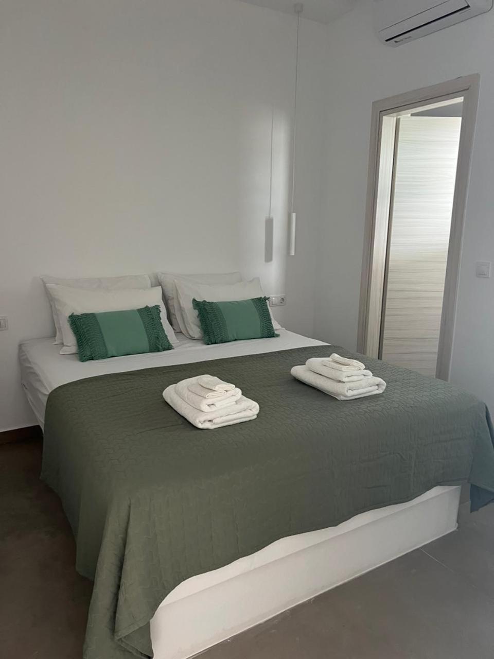 Vista Mare Suites Kythnos Ngoại thất bức ảnh